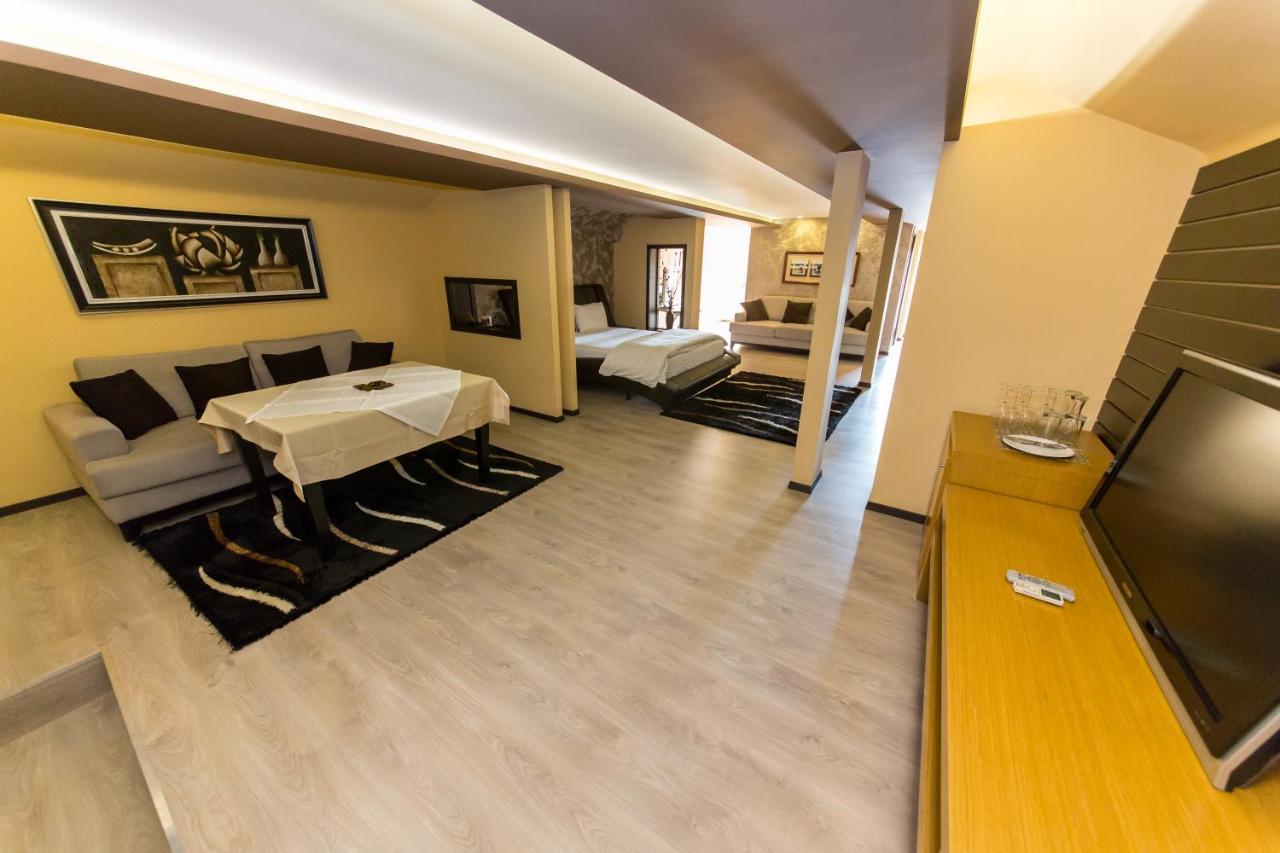 Hotel Denver Tirana Exterior photo
